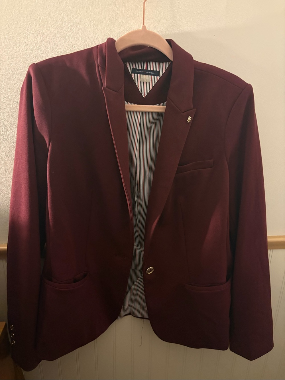 Tommy Hilfiger Womens 12 Burgundy Blazer One Button Gold Preppy Career Jacket